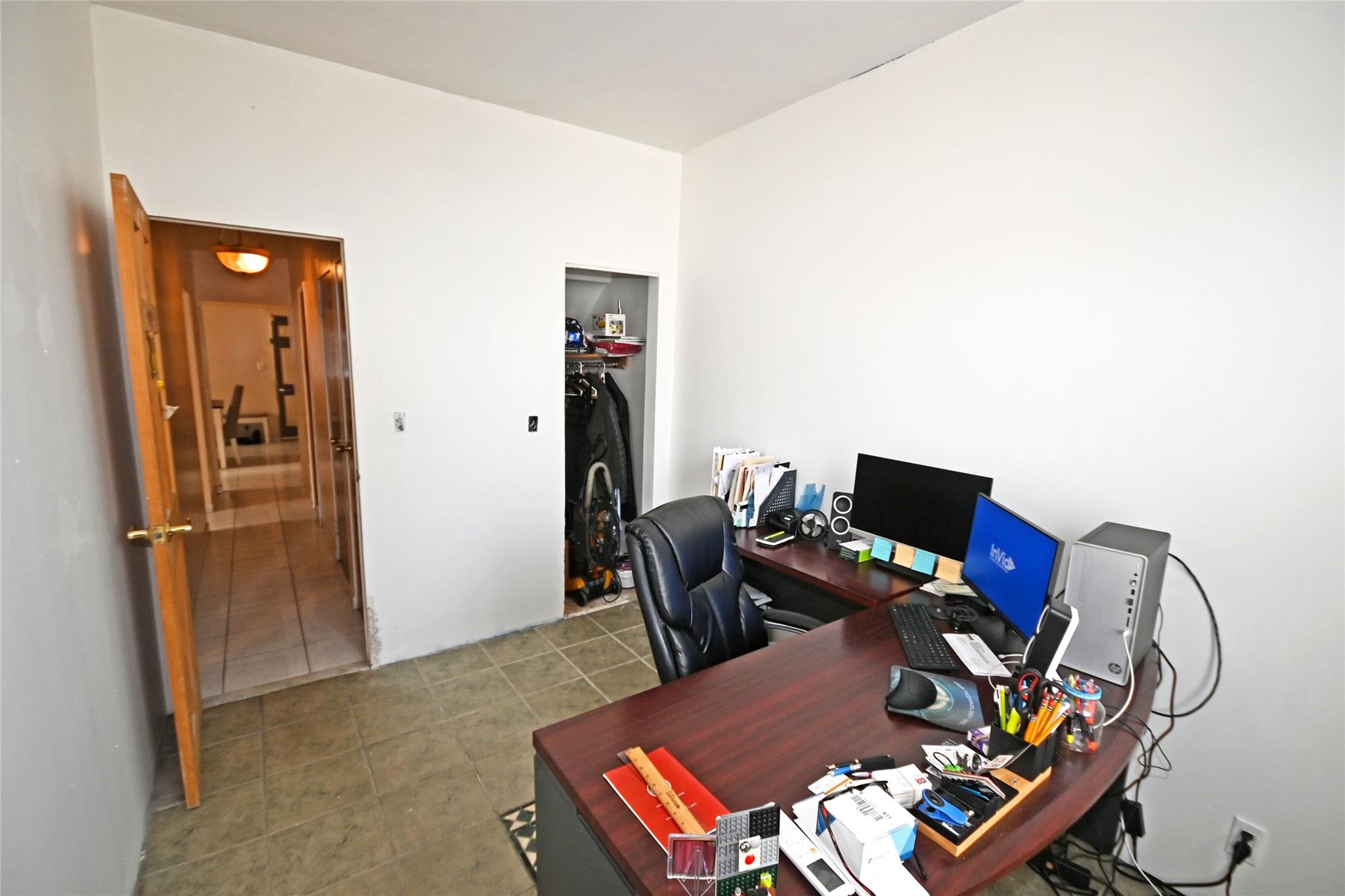 7823 85th Street, Glendale, NY 11385