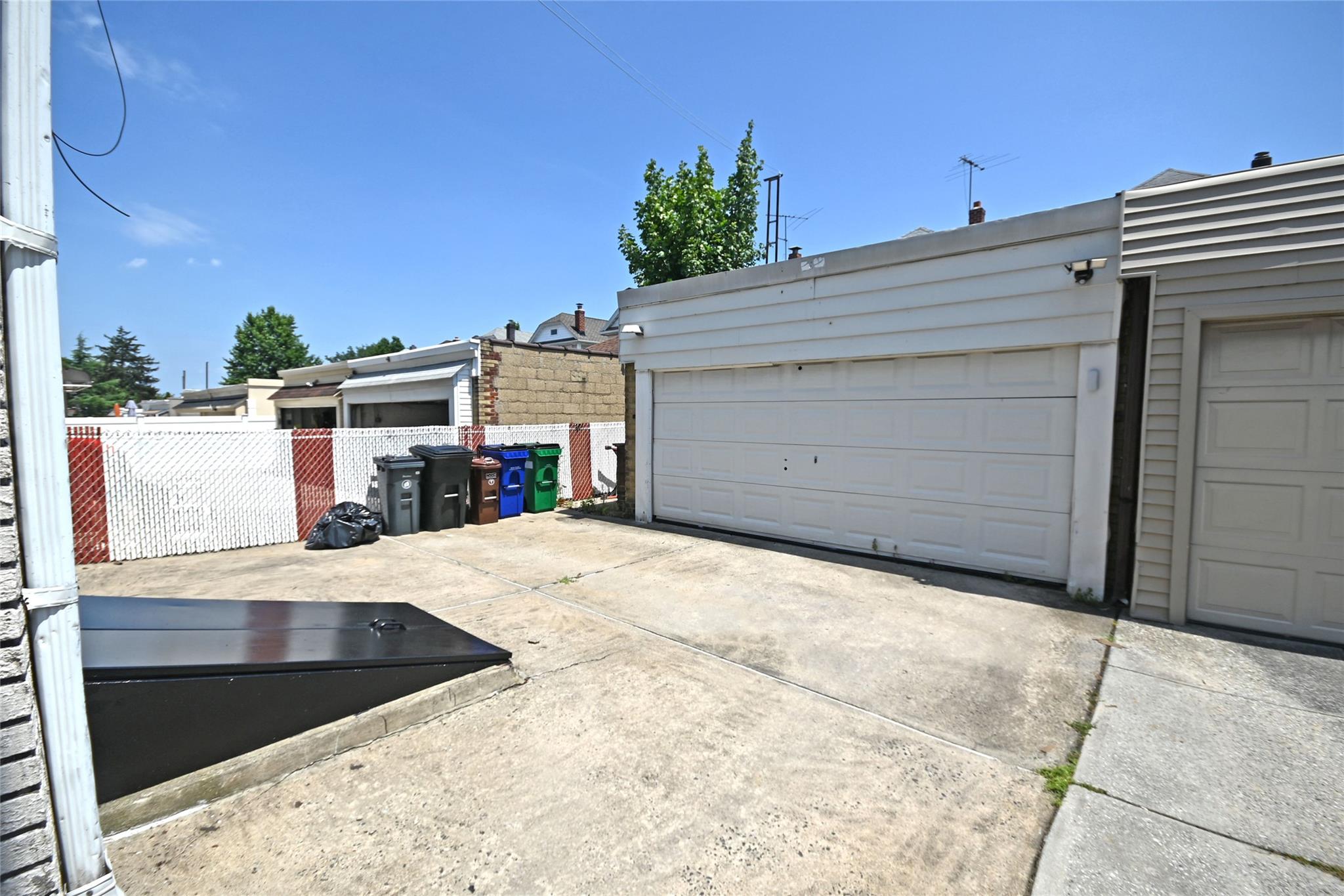 7823 85th Street, Glendale, NY 11385