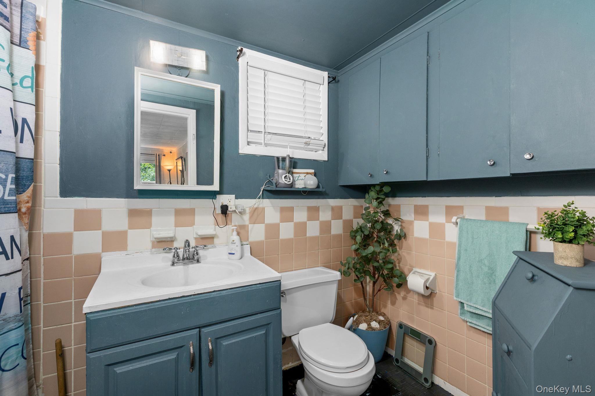 32 Tier Street, Bronx, NY 10464