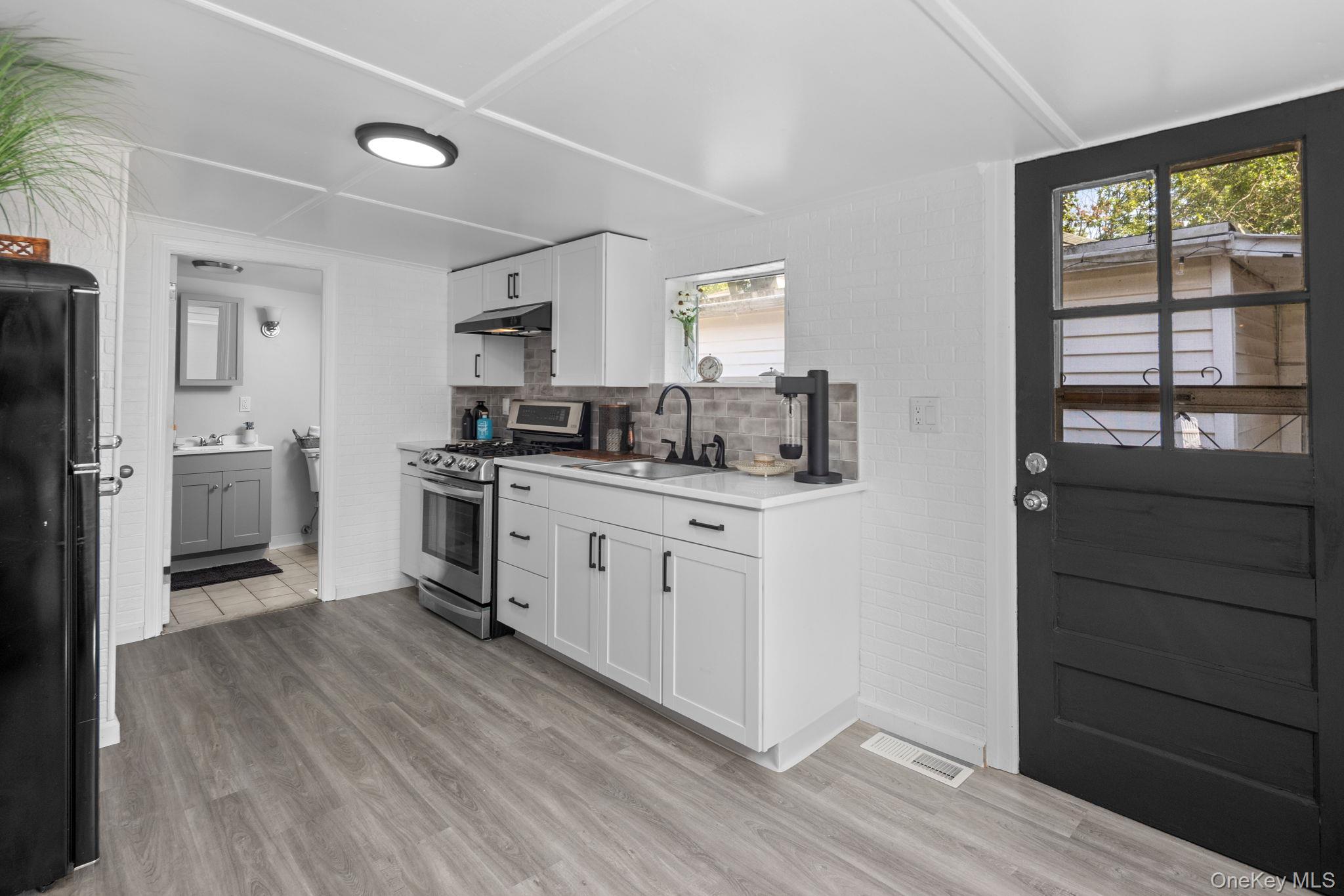 32 Tier Street, Bronx, NY 10464