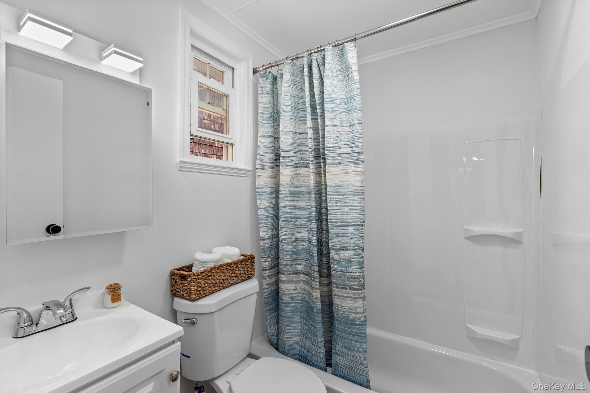 32 Tier Street, Bronx, NY 10464