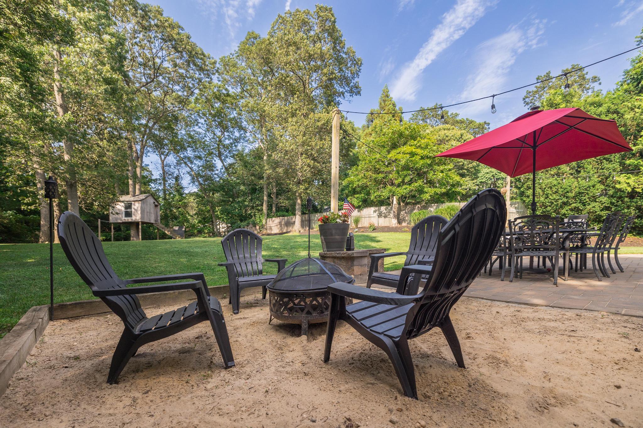 5 Monett Place, Greenlawn, NY 11740