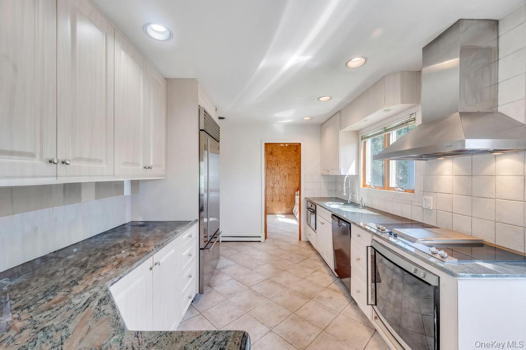 710 Fishermans Road, Baldwin, NY 11510