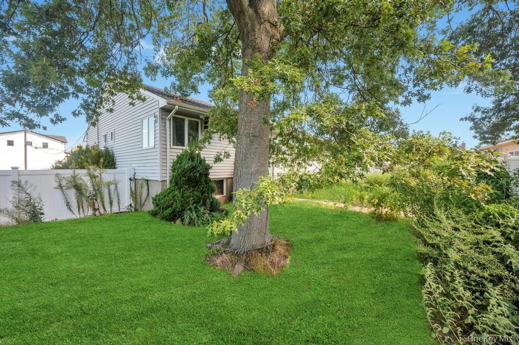 710 Fishermans Road, Baldwin, NY 11510