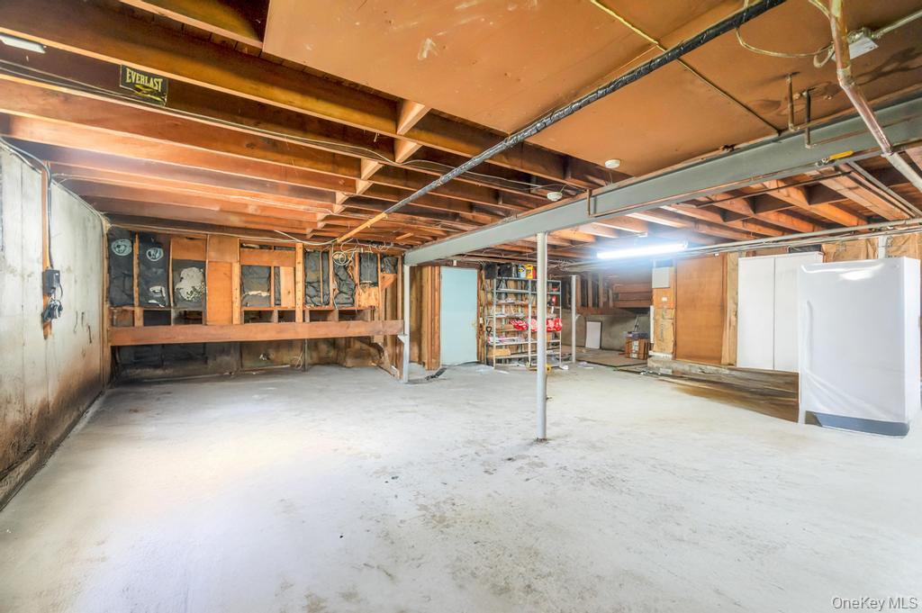 710 Fishermans Road, Baldwin, NY 11510