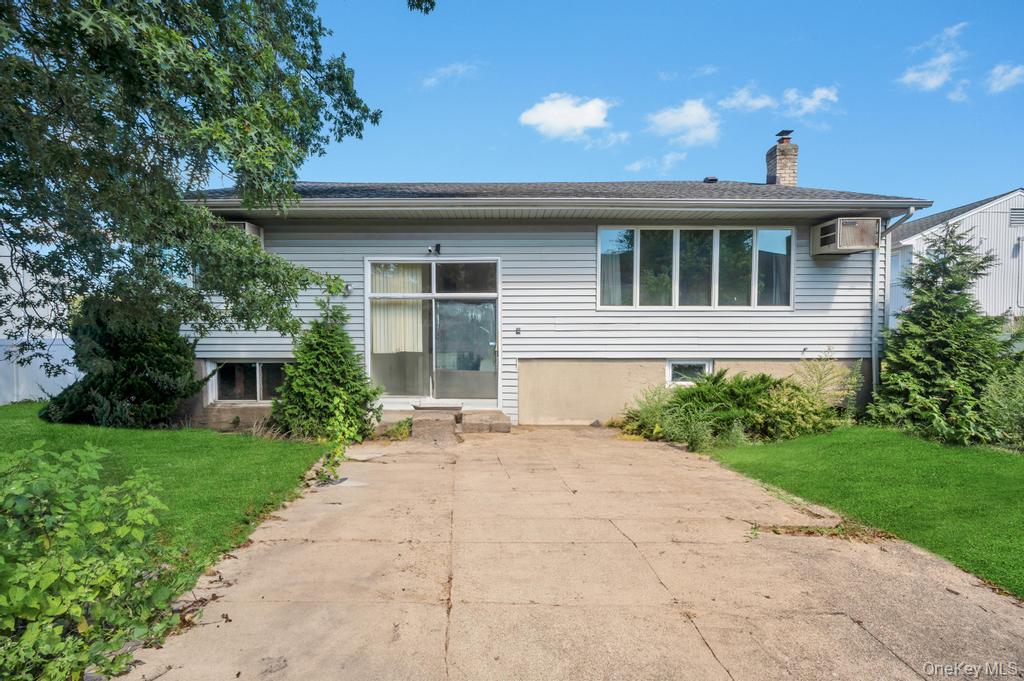 710 Fishermans Road, Baldwin, NY 11510