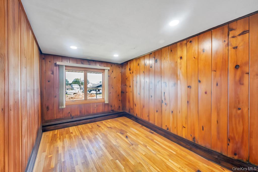 710 Fishermans Road, Baldwin, NY 11510