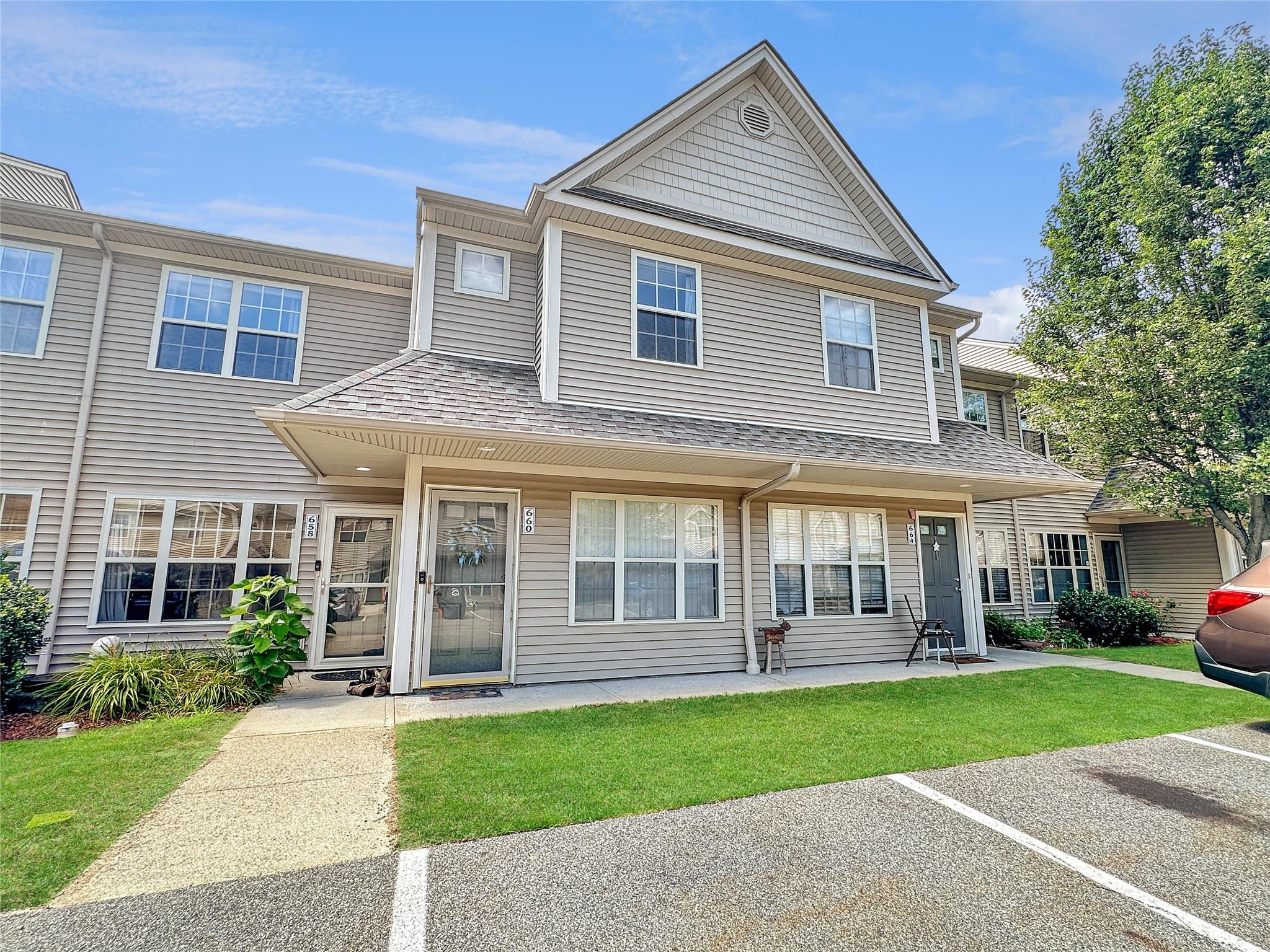 660 Gregory Court, Highland, NY 12528