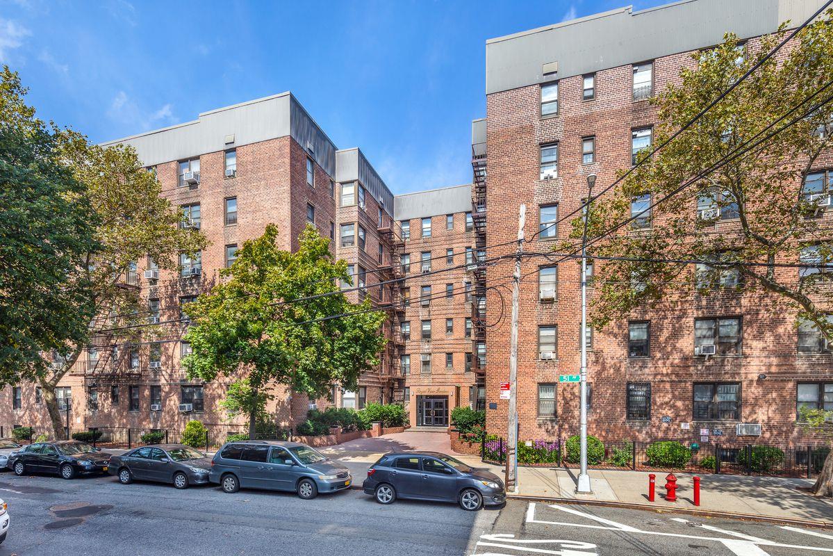 84-19 51st Avenue # 5H, Elmhurst, NY 11373