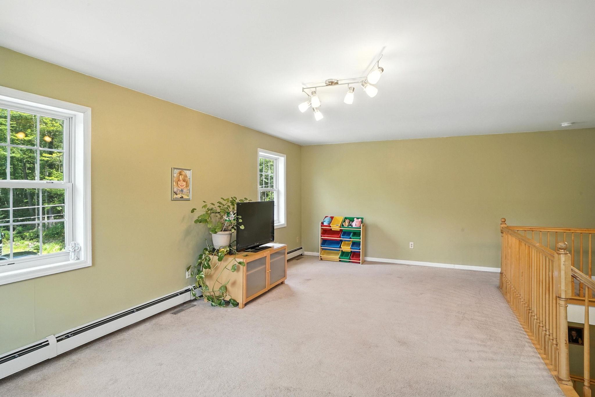 37 Sycamore Trail, Wurtsboro, NY 12790