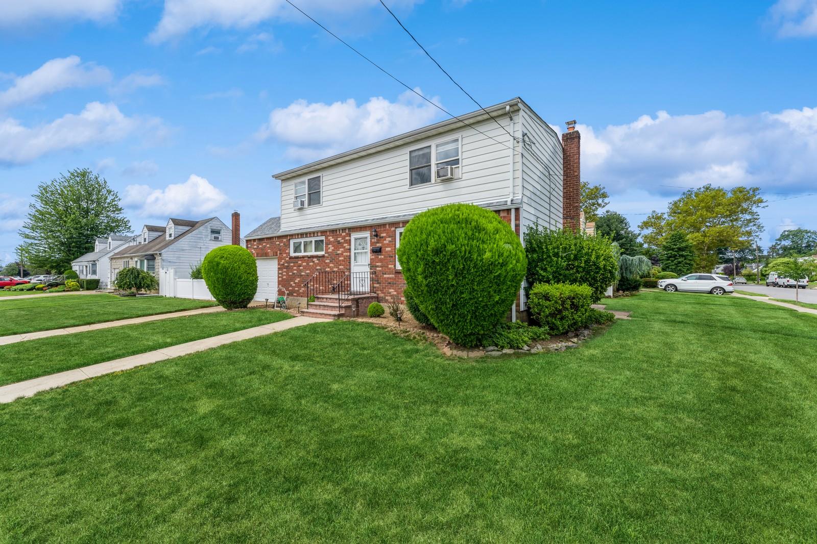 133 Dorothy Drive, East Meadow, NY 11554