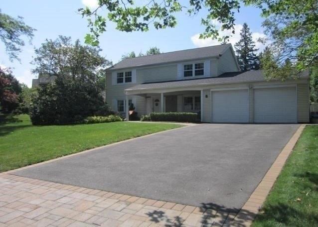 8 Mosshill Place, Stony Brook, NY 11790