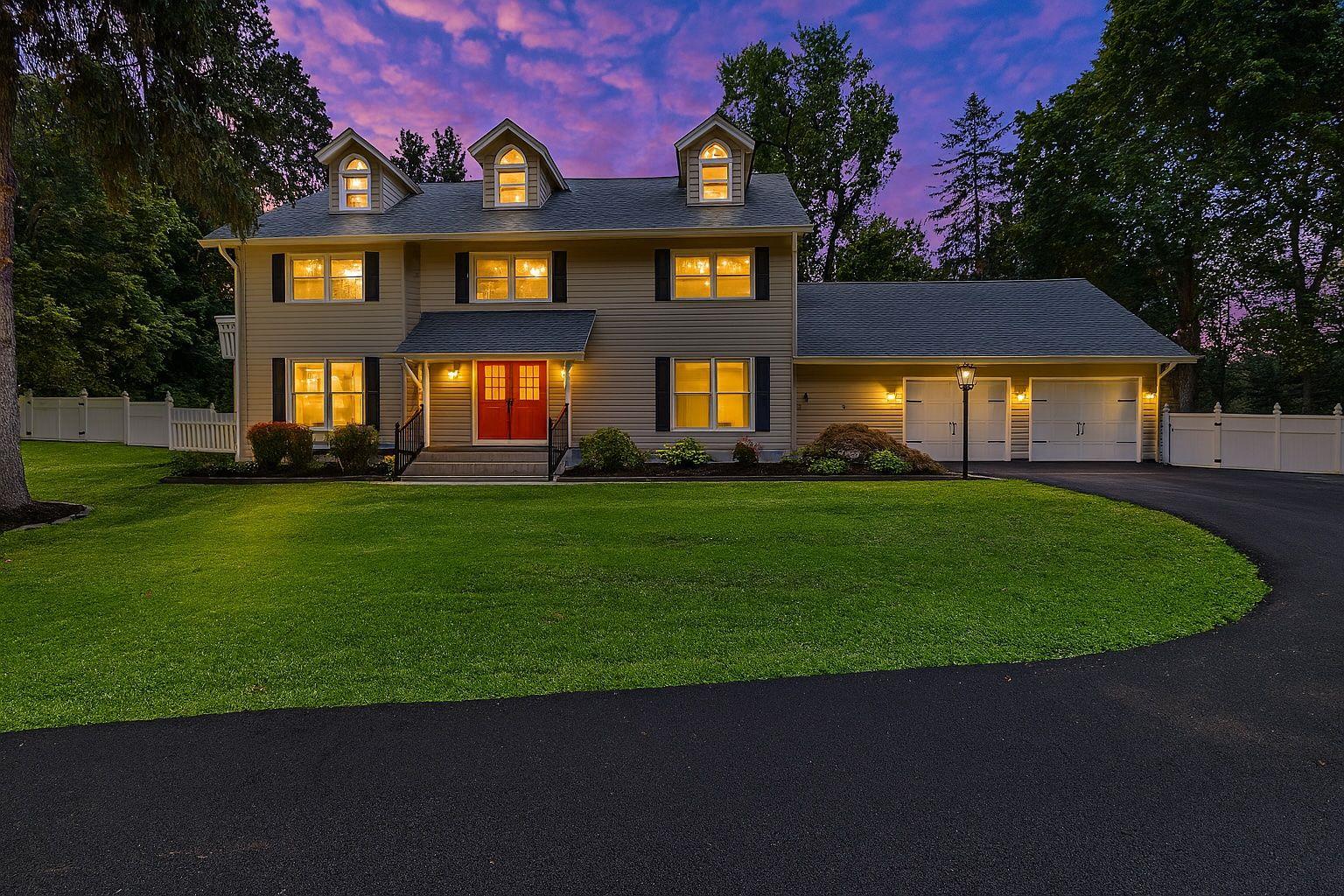 2 Glen Lane, Newburgh, NY 12550
