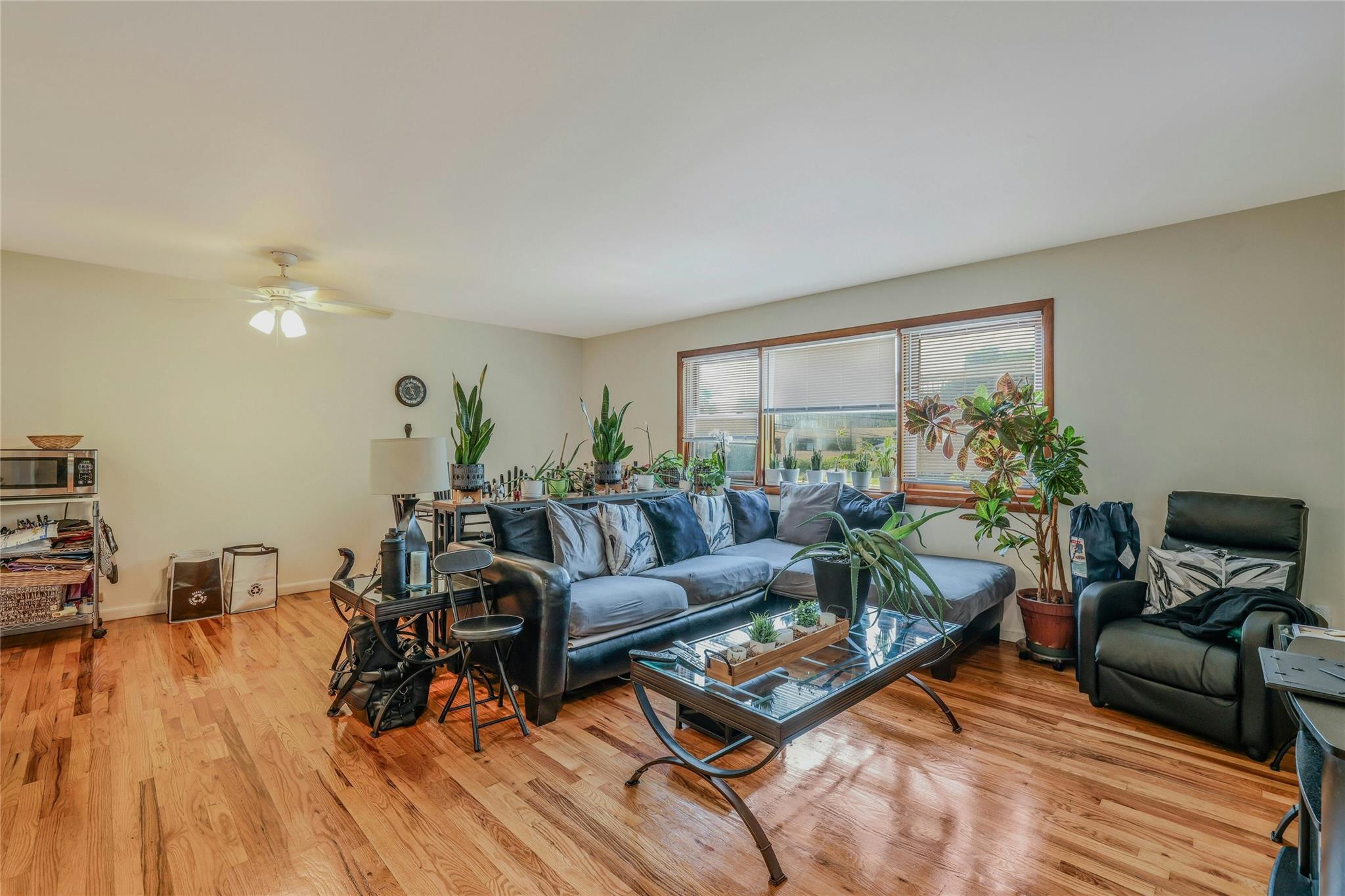 14 Long Branch Road, Glen Cove, NY 11542