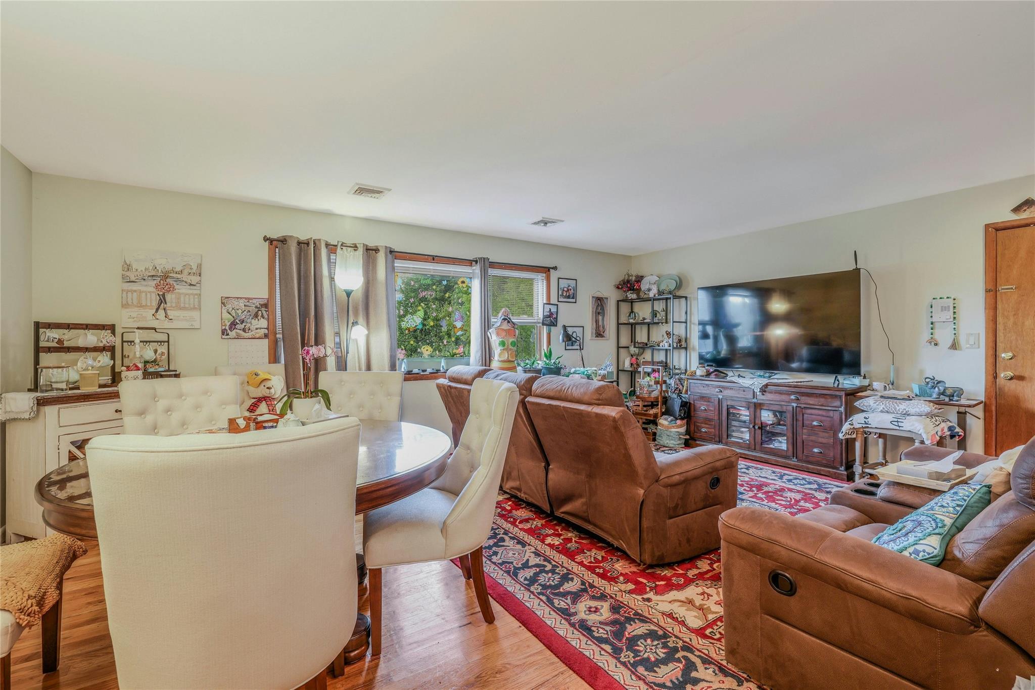 14 Long Branch Road, Glen Cove, NY 11542