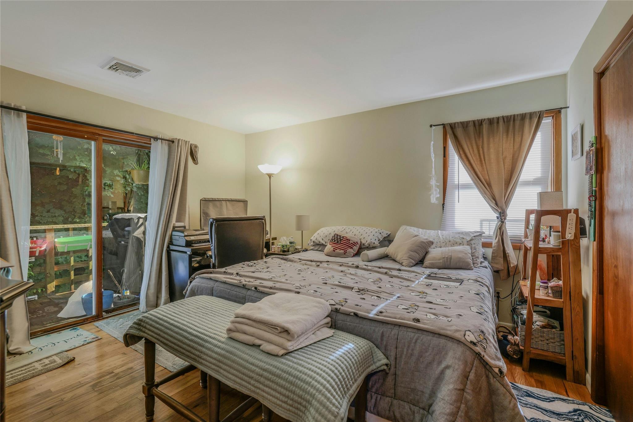 14 Long Branch Road, Glen Cove, NY 11542