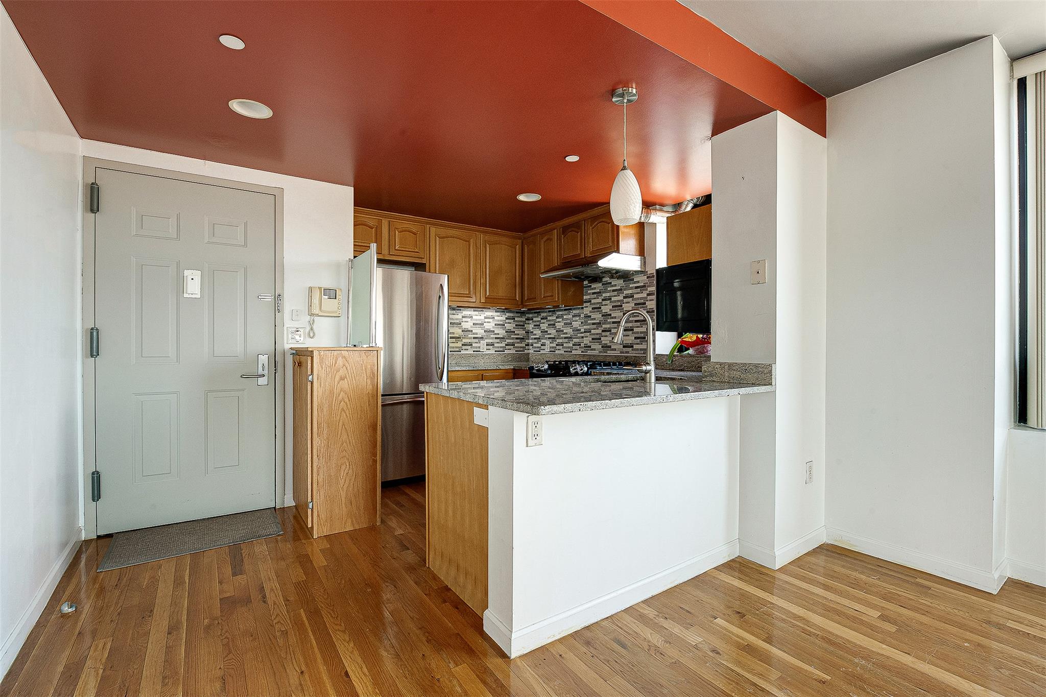 116-24 Grosvenor Lane # 8D, Kew Gardens, NY 11415