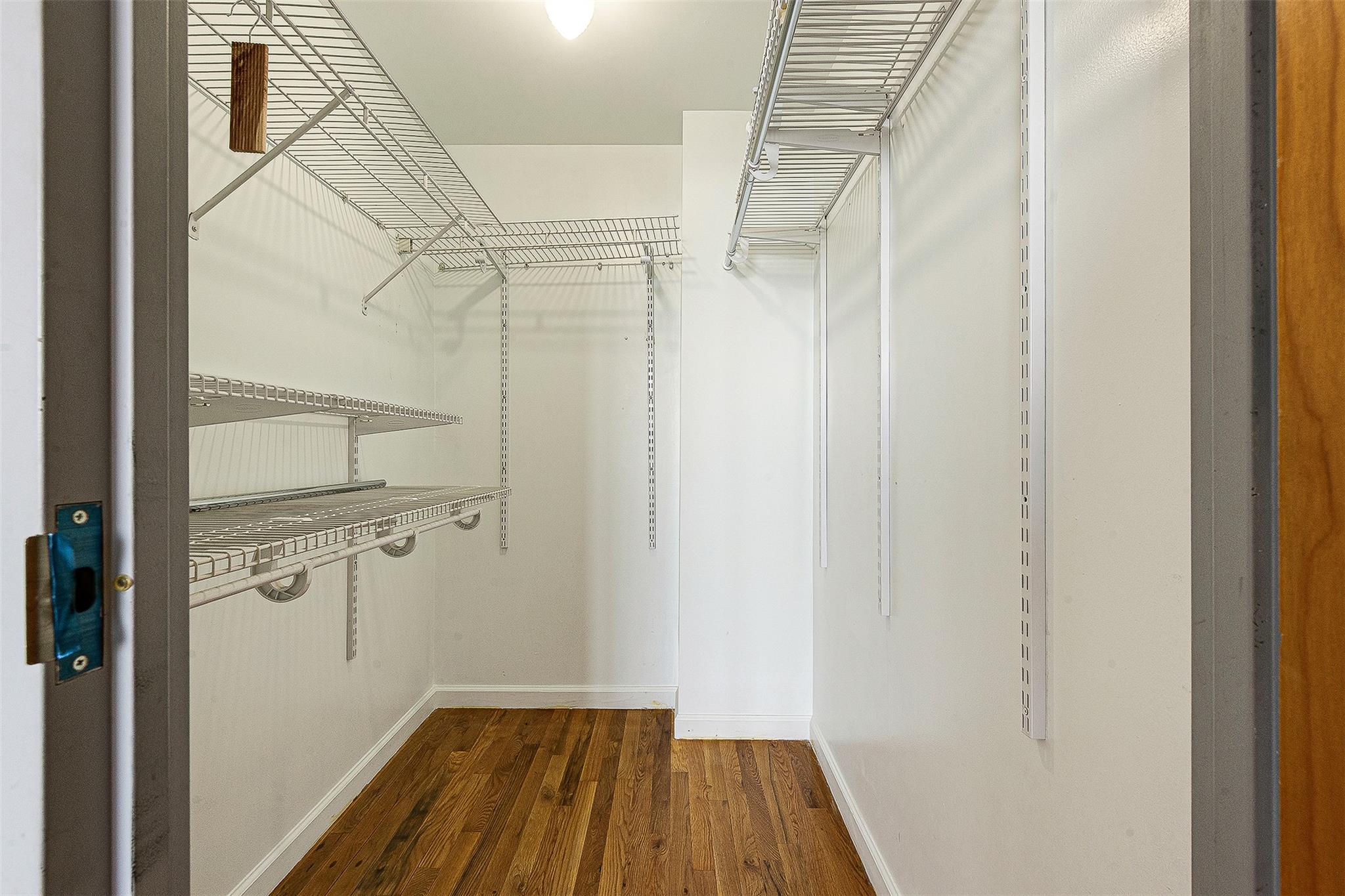 116-24 Grosvenor Lane # 8D, Kew Gardens, NY 11415