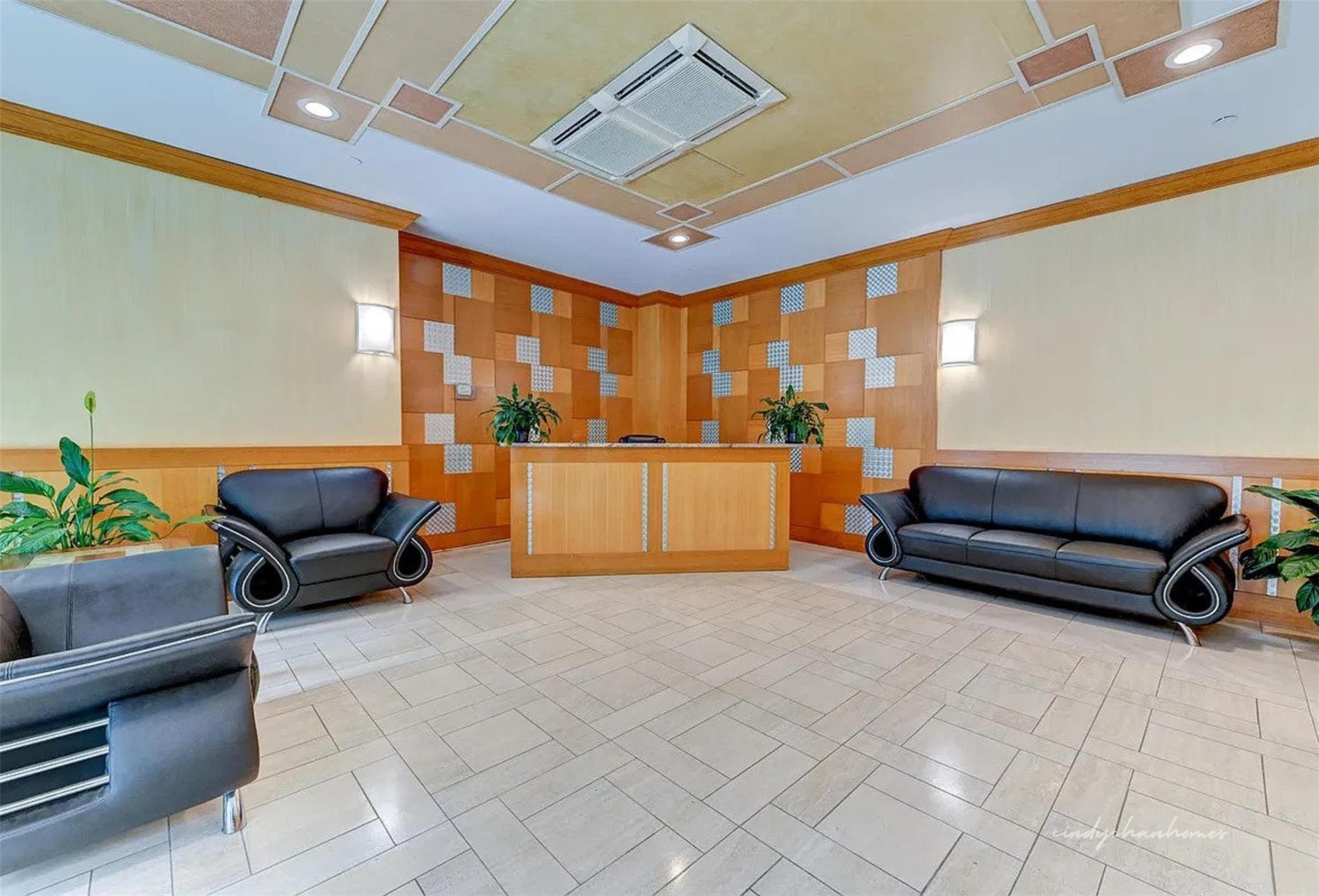 116-24 Grosvenor Lane # 8D, Kew Gardens, NY 11415