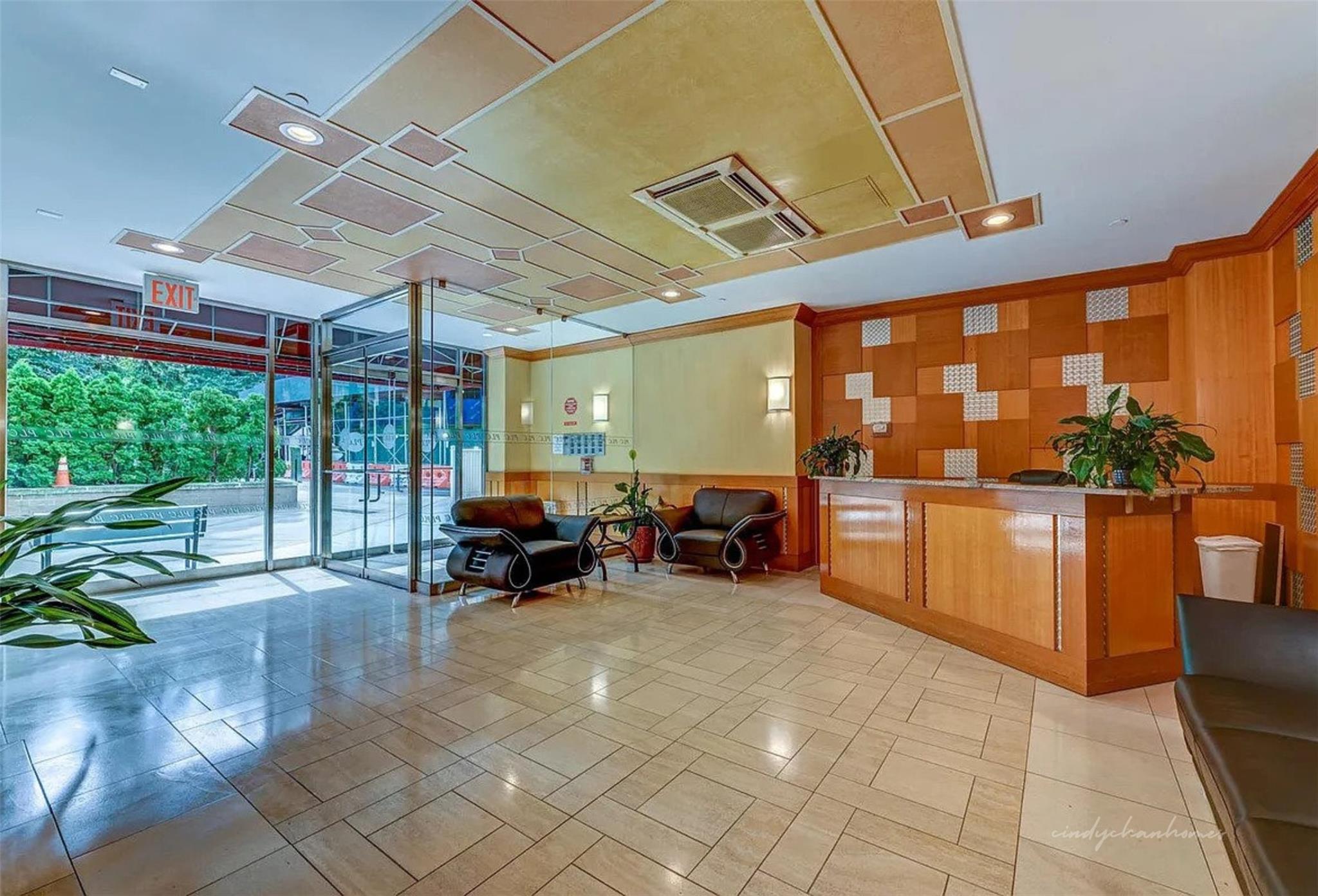 116-24 Grosvenor Lane # 8D, Kew Gardens, NY 11415