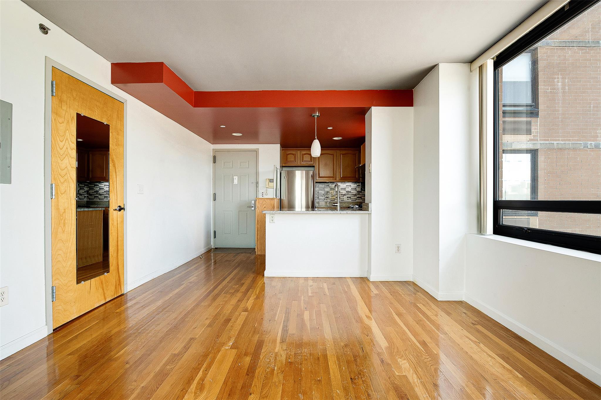 116-24 Grosvenor Lane # 8D, Kew Gardens, NY 11415