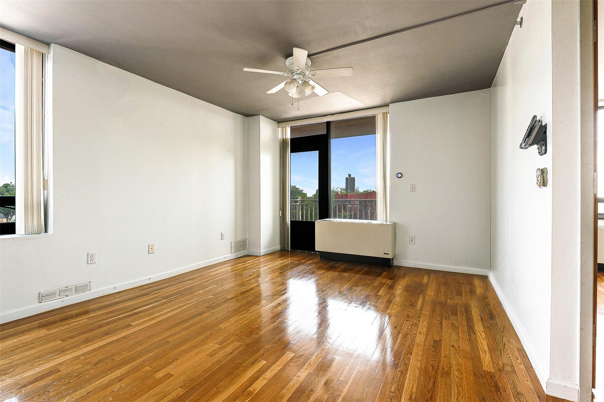 116-24 Grosvenor Lane # 8D, Kew Gardens, NY 11415