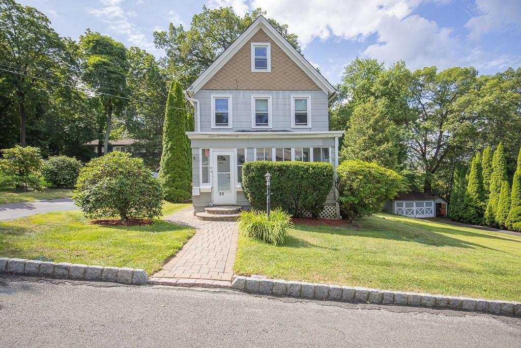 24 Moore Avenue, Pearl River, NY 10965