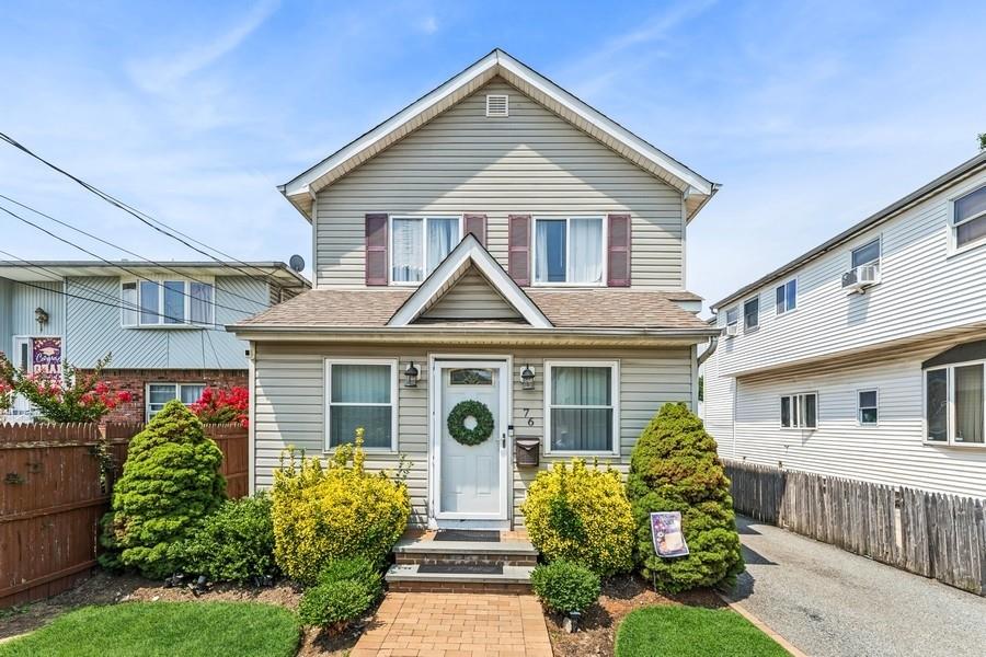 76 Oakley Avenue, Elmont, NY 11003