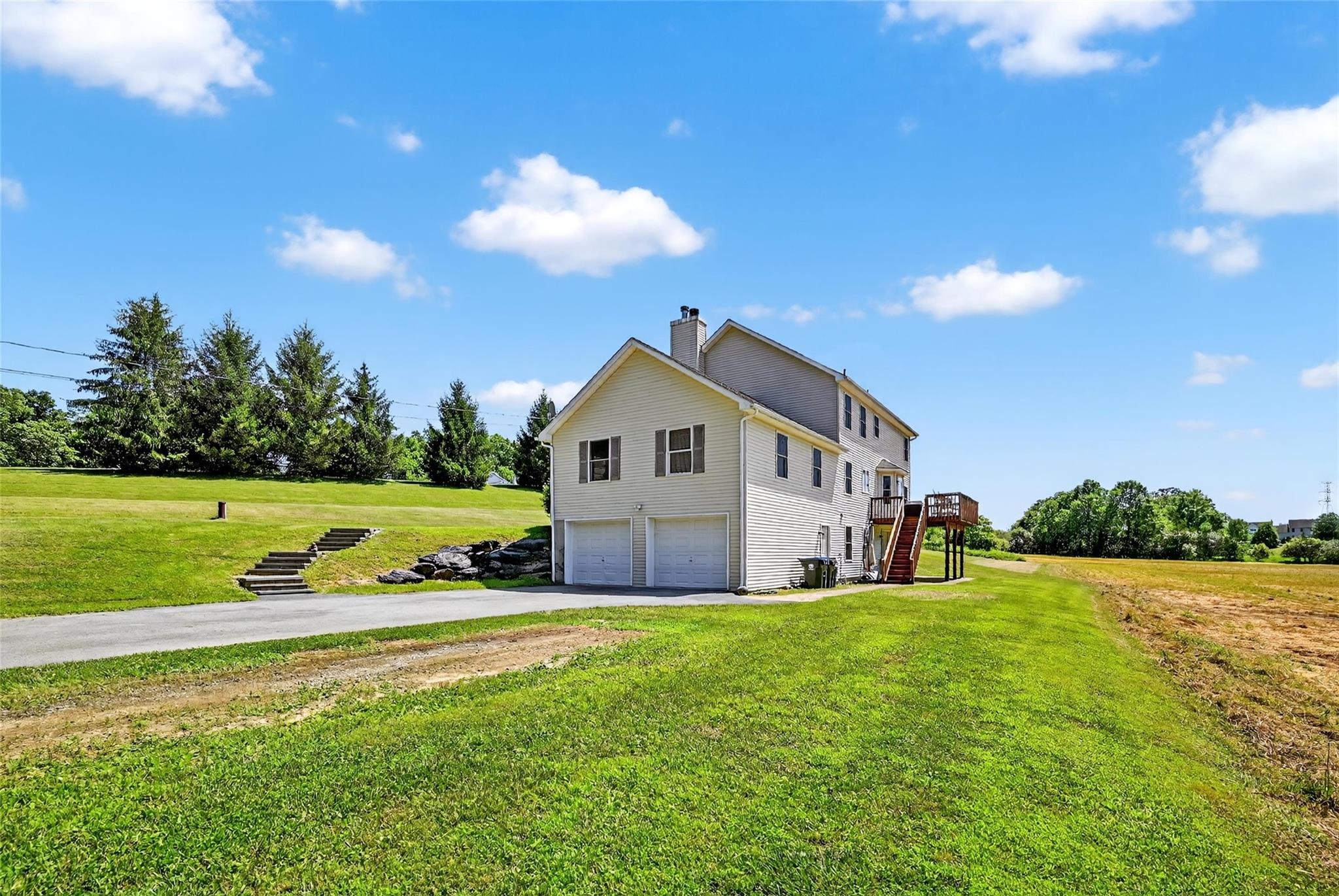 15 Old Dominion Road, Blooming Grove, NY 10914