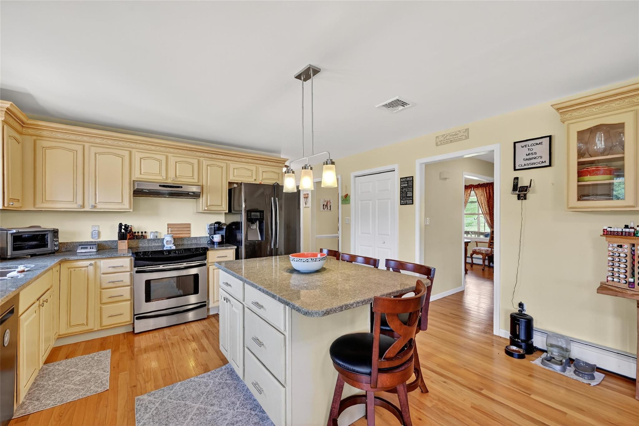 15 Old Dominion Road, Blooming Grove, NY 10914