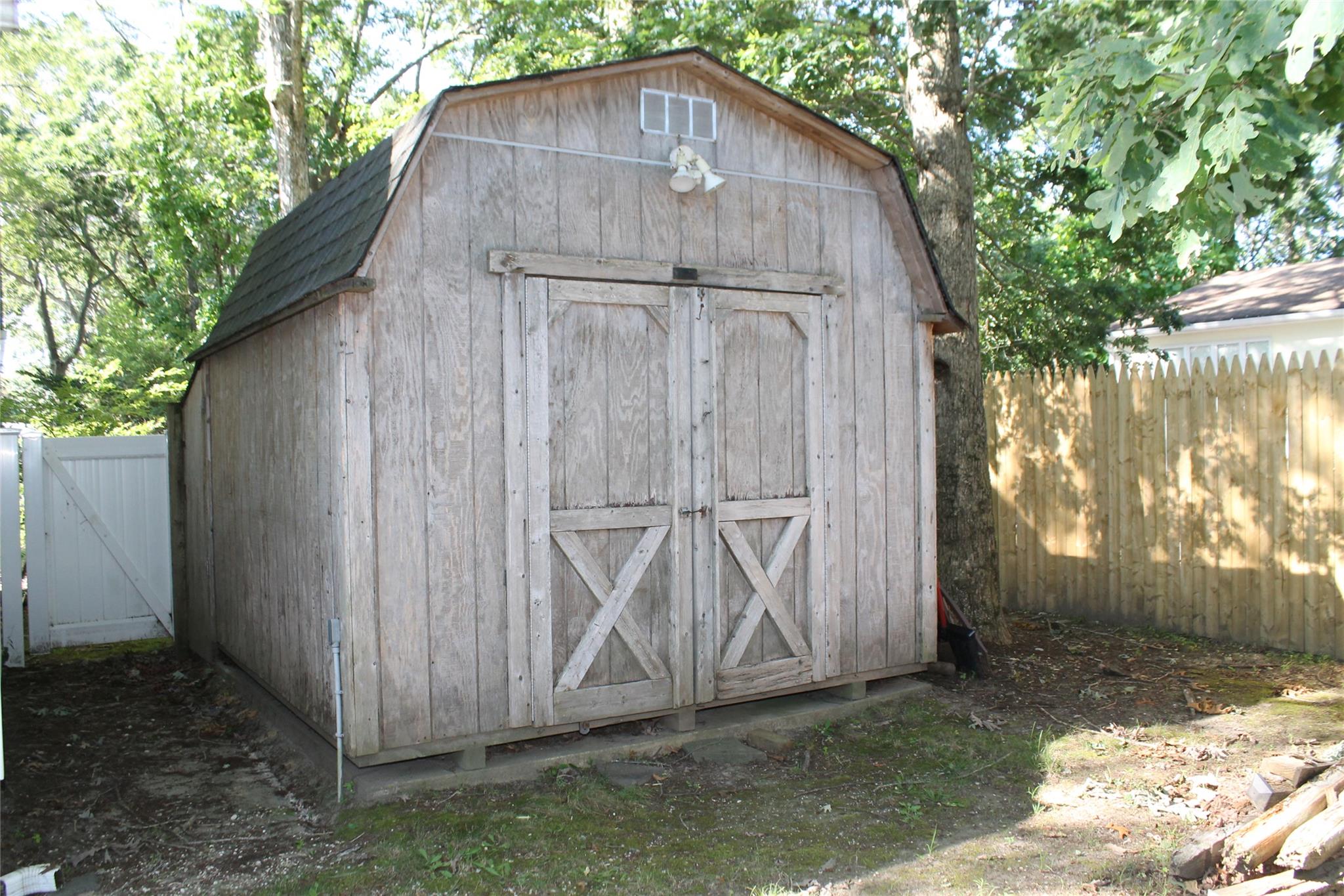 11 Roberts Road, Shirley, NY 11967