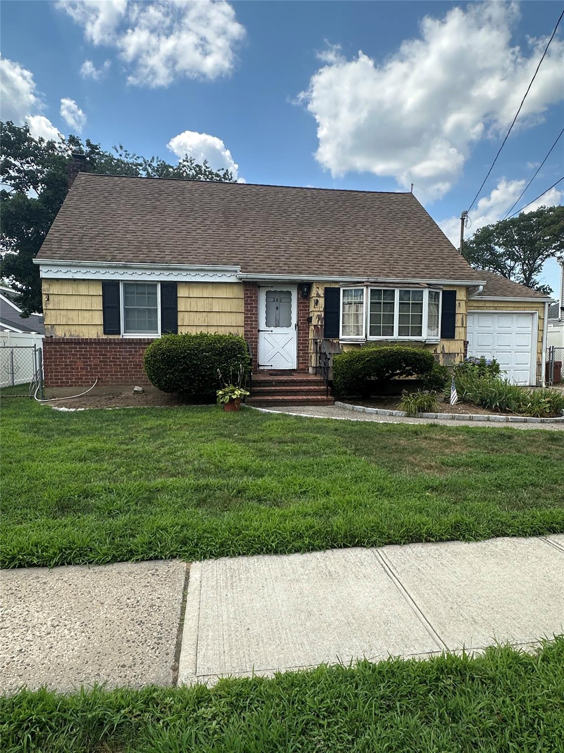 280 Carol Drive, Massapequa Park, NY 11762