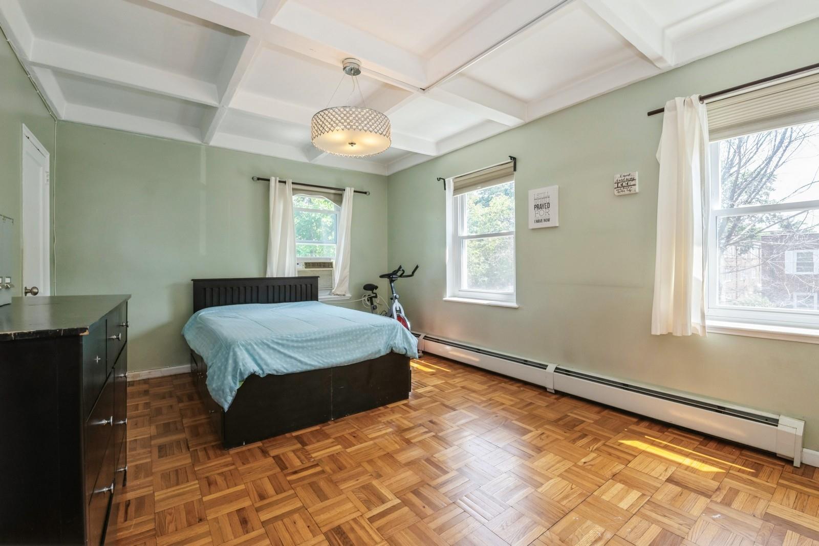 147-35 Village Road # 35D, Briarwood, NY 11435