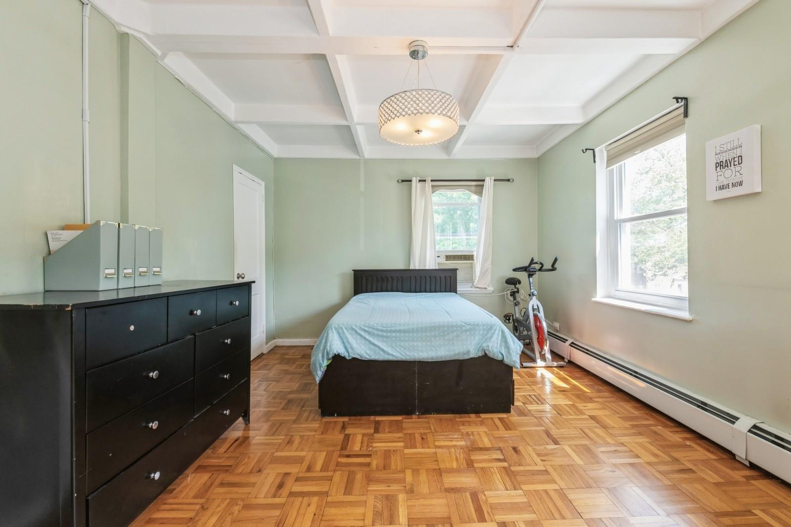 147-35 Village Road # 35D, Briarwood, NY 11435