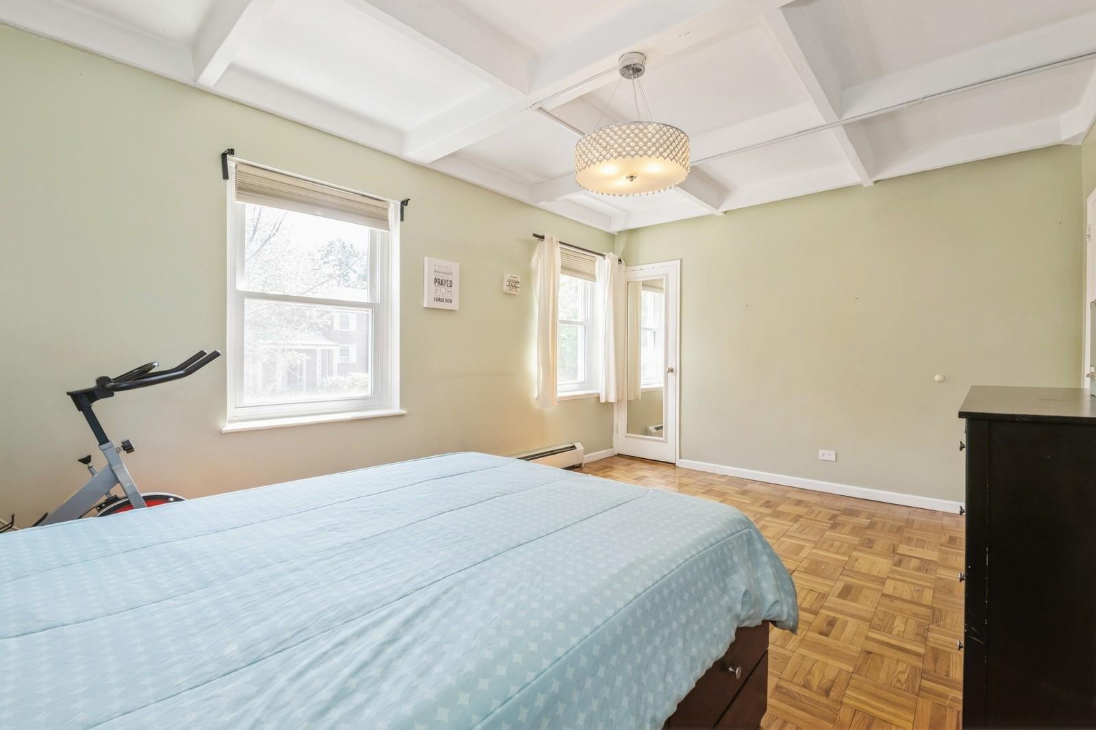 147-35 Village Road # 35D, Briarwood, NY 11435