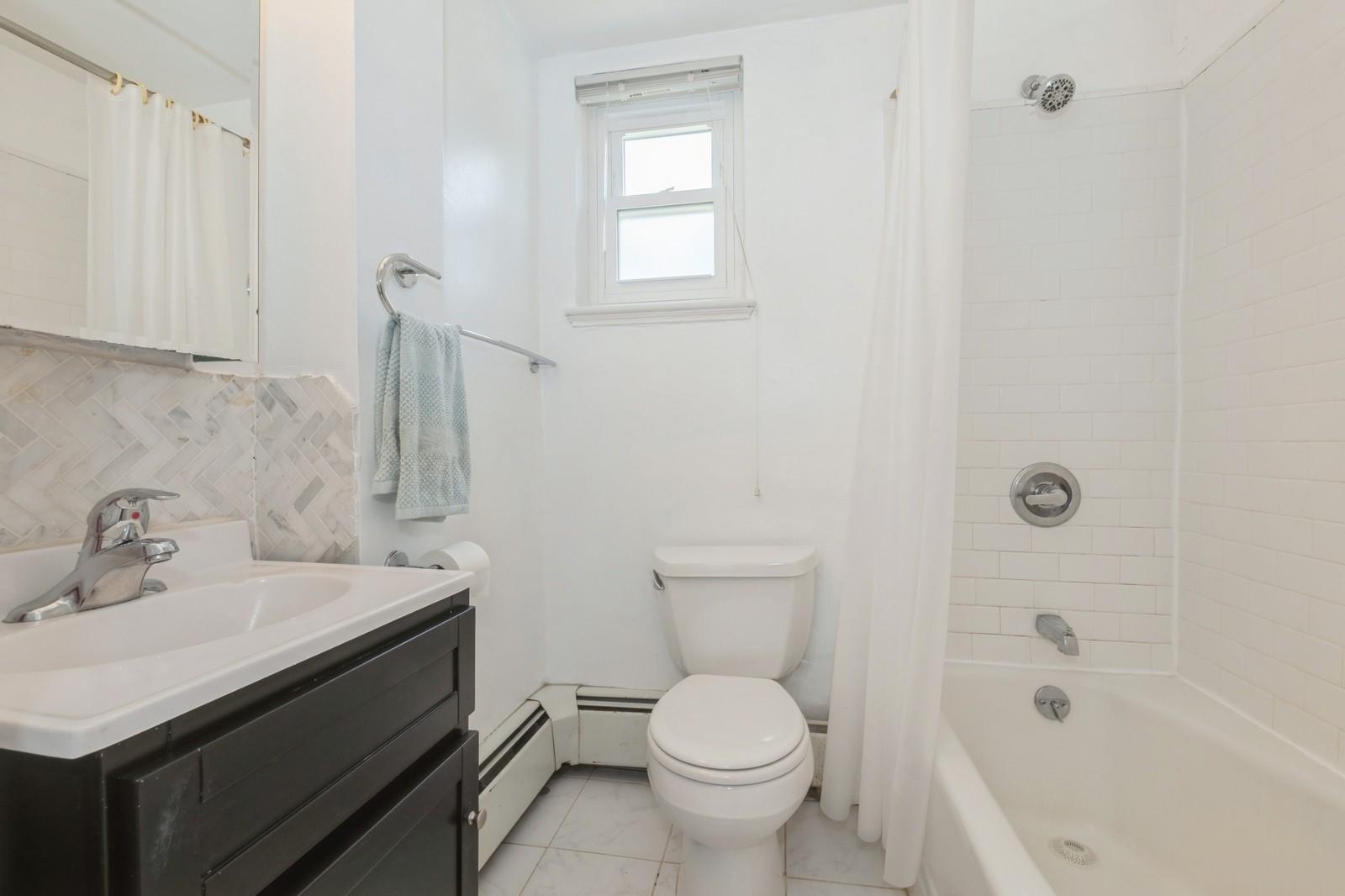 147-35 Village Road # 35D, Briarwood, NY 11435