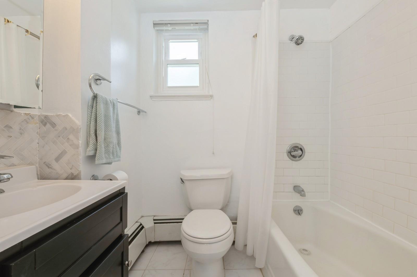 147-35 Village Road # 35D, Briarwood, NY 11435