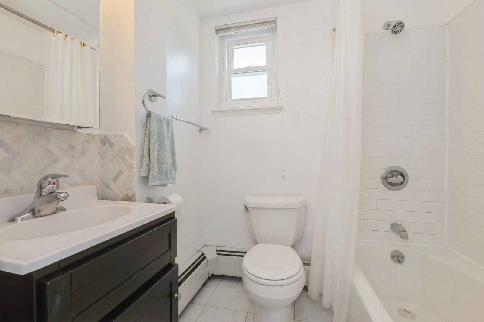 147-35 Village Road # 35D, Briarwood, NY 11435