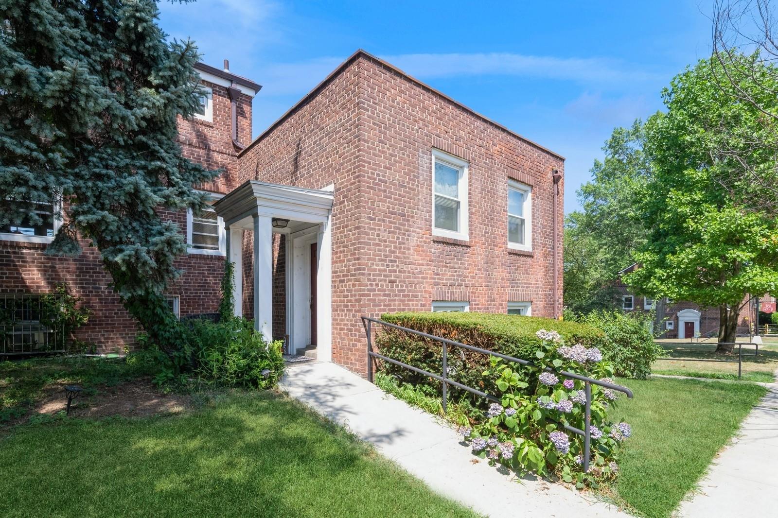 147-35 Village Road # 35D, Briarwood, NY 11435