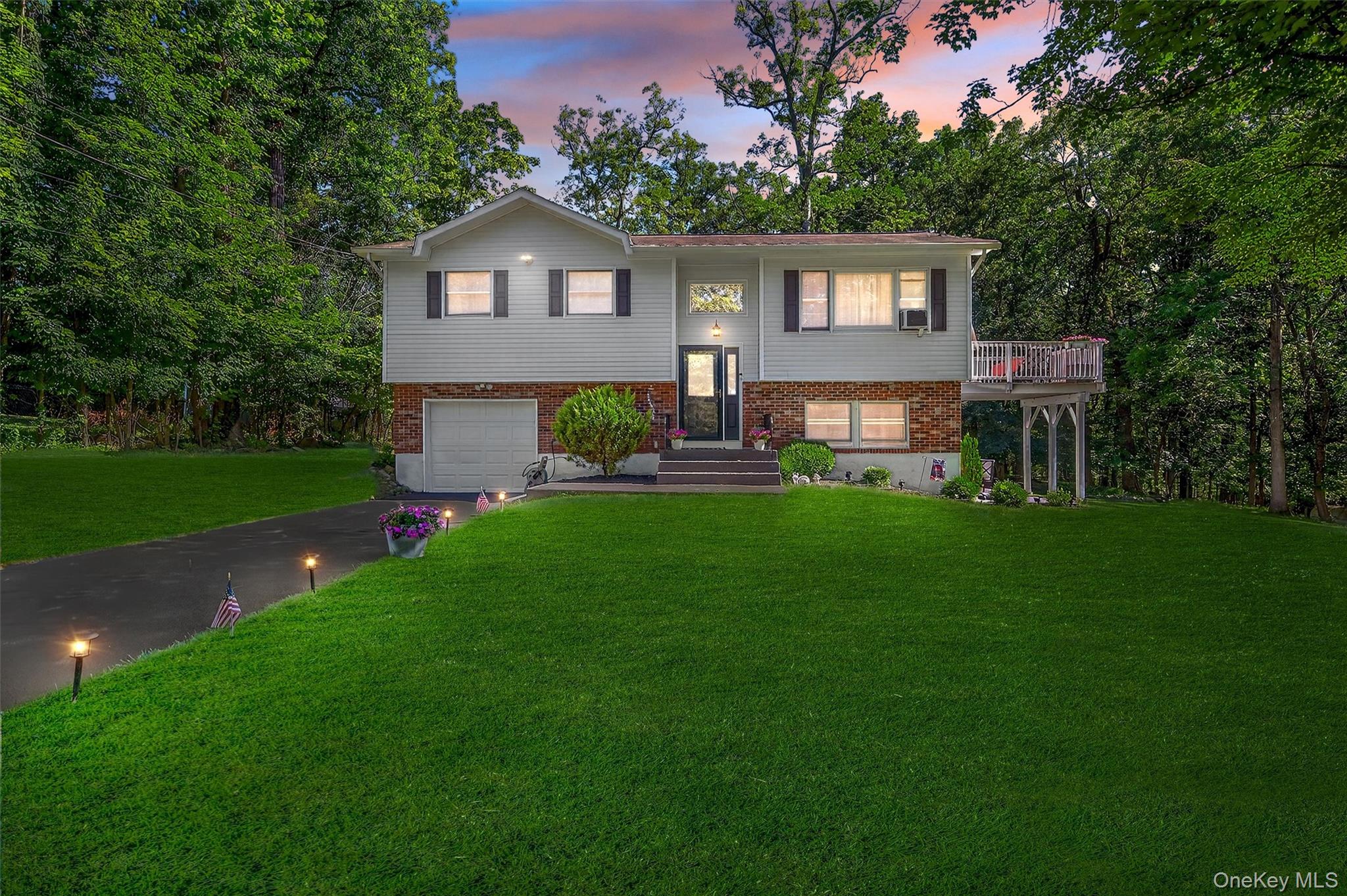 9 Vascello Road, New Windsor, NY 12553