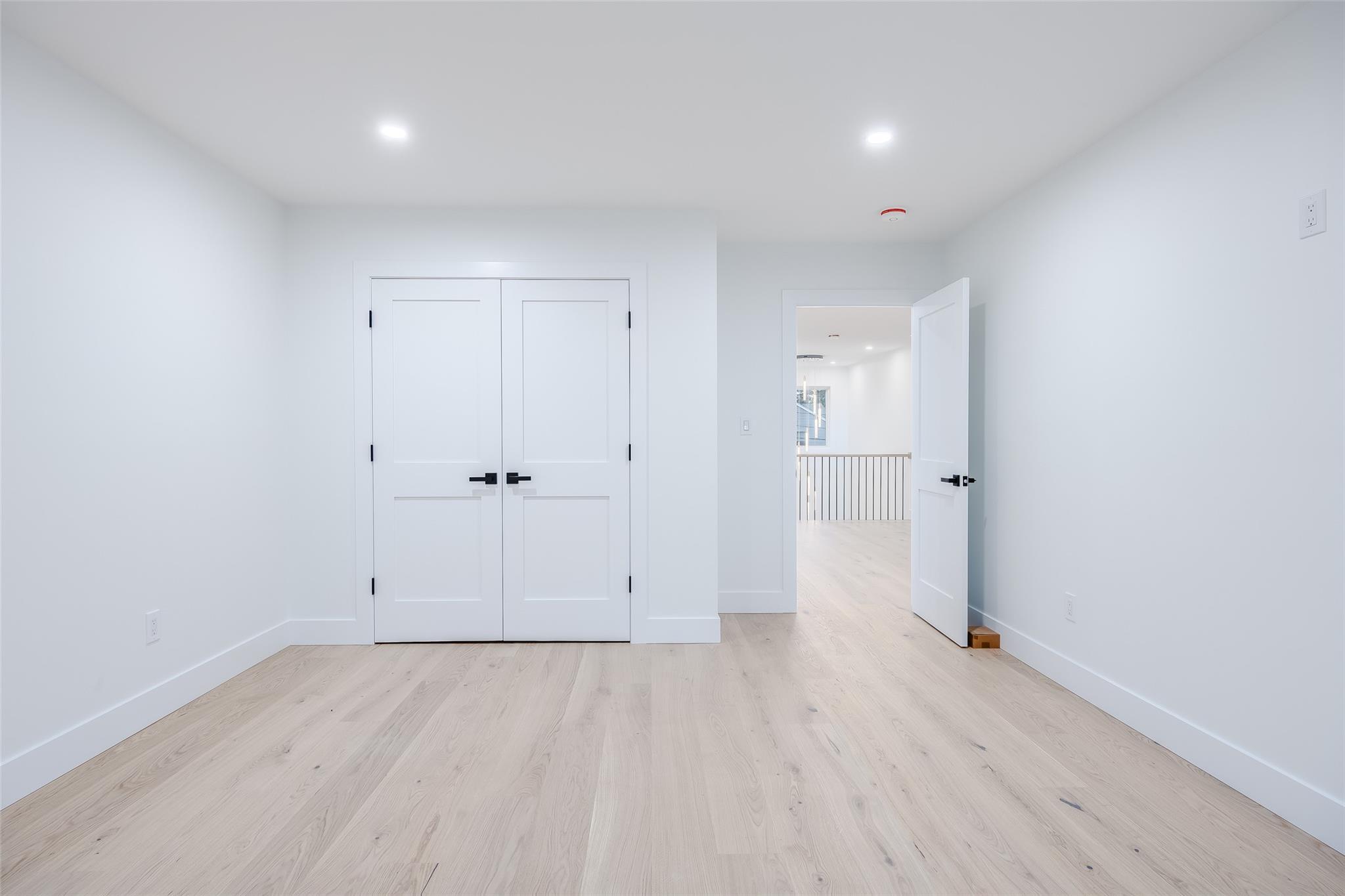 9 Friends Lane, Westbury, NY 11590