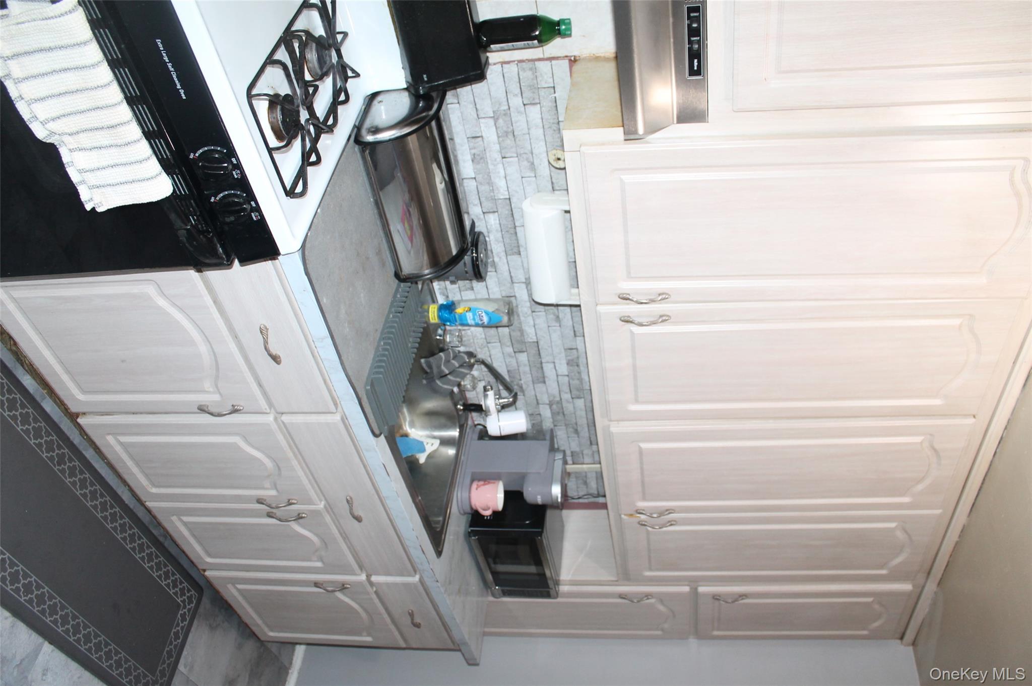 86-70 Francis Lewis Blvd # B-56, Queens Village, NY 11427