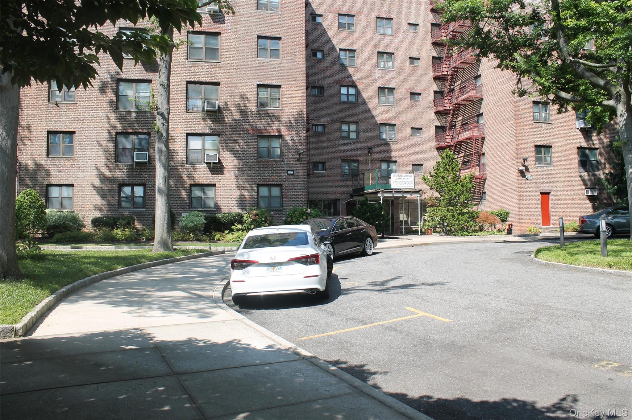86-70 Francis Lewis Blvd # B-56, Queens Village, NY 11427