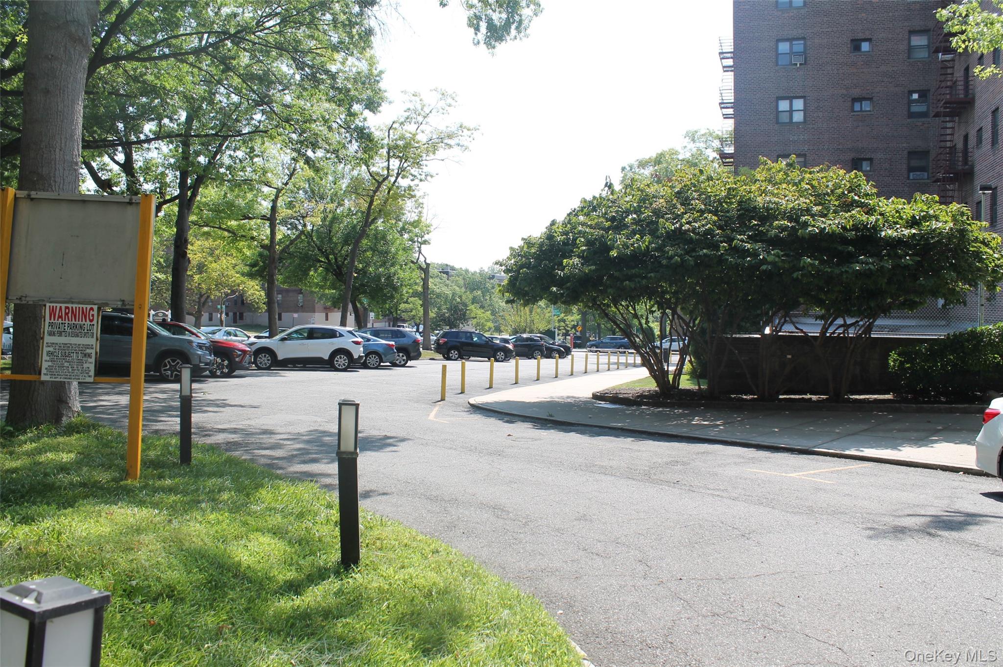 86-70 Francis Lewis Blvd # B-56, Queens Village, NY 11427