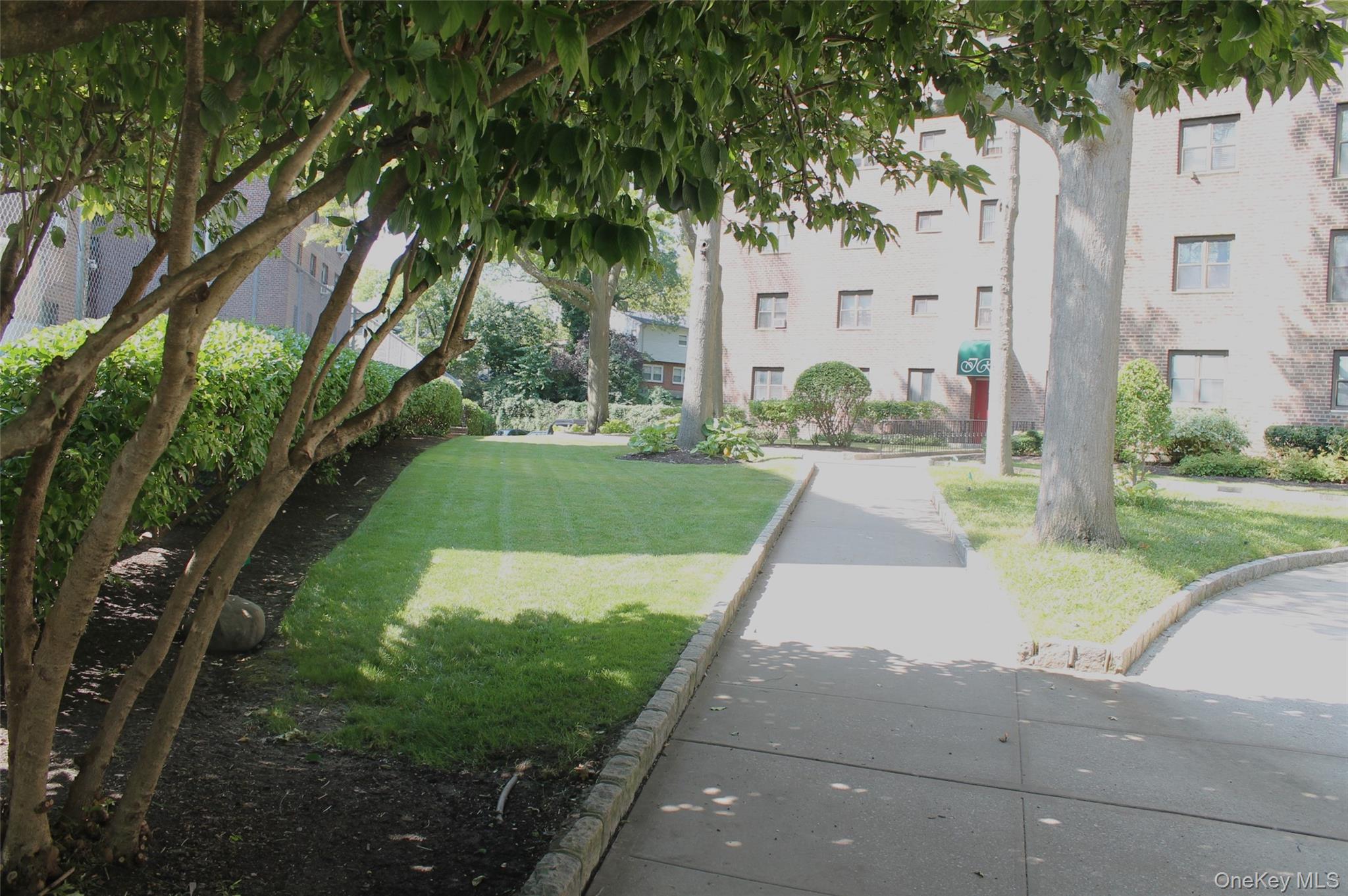 86-70 Francis Lewis Blvd # B-56, Queens Village, NY 11427