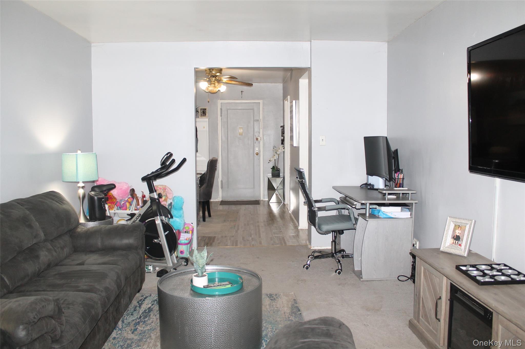 86-70 Francis Lewis Blvd # B-56, Queens Village, NY 11427