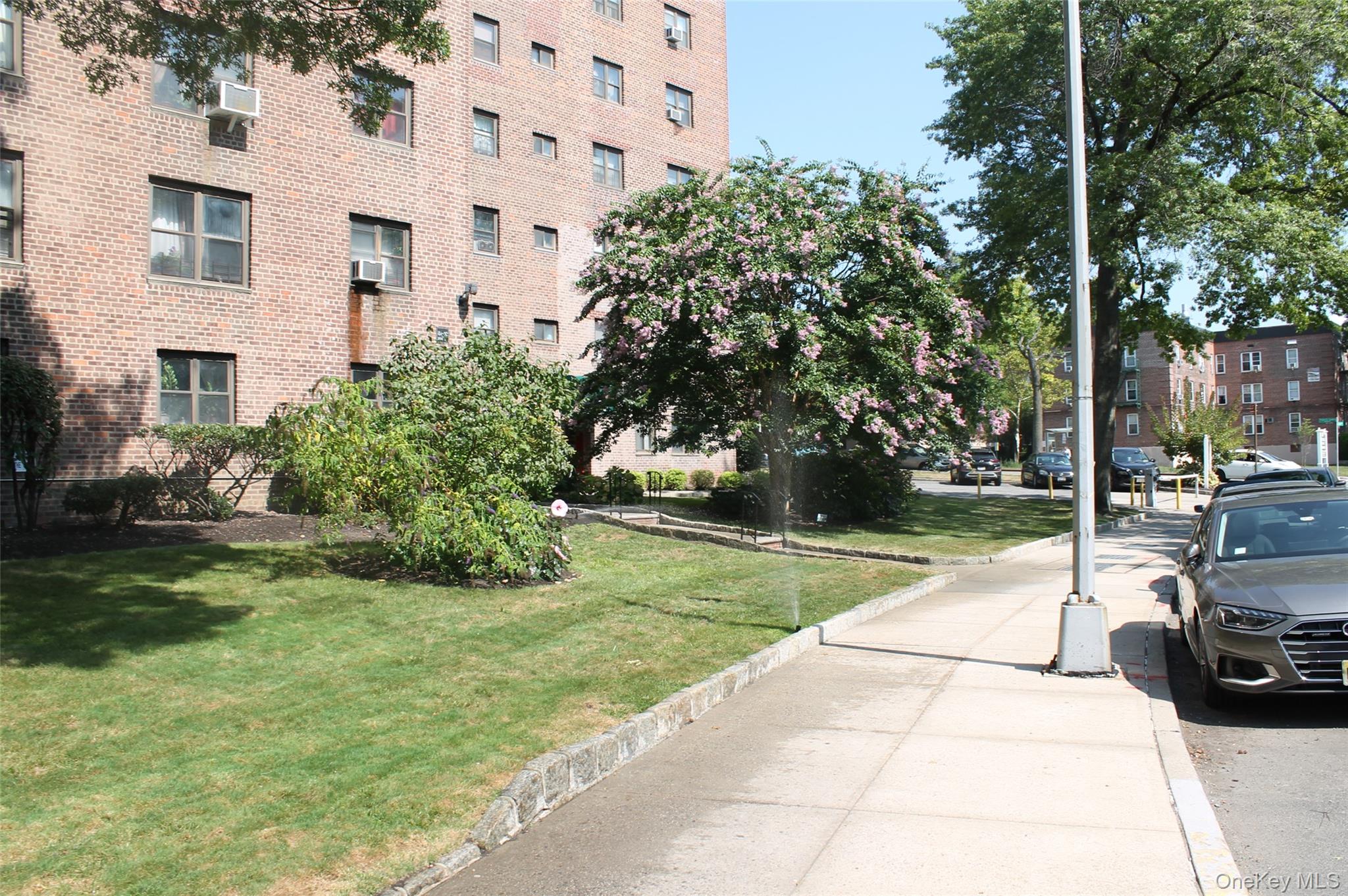 86-70 Francis Lewis Blvd # B-56, Queens Village, NY 11427
