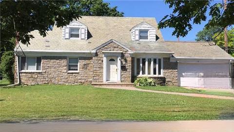 5 Washington Avenue, Lawrence, NY 11559