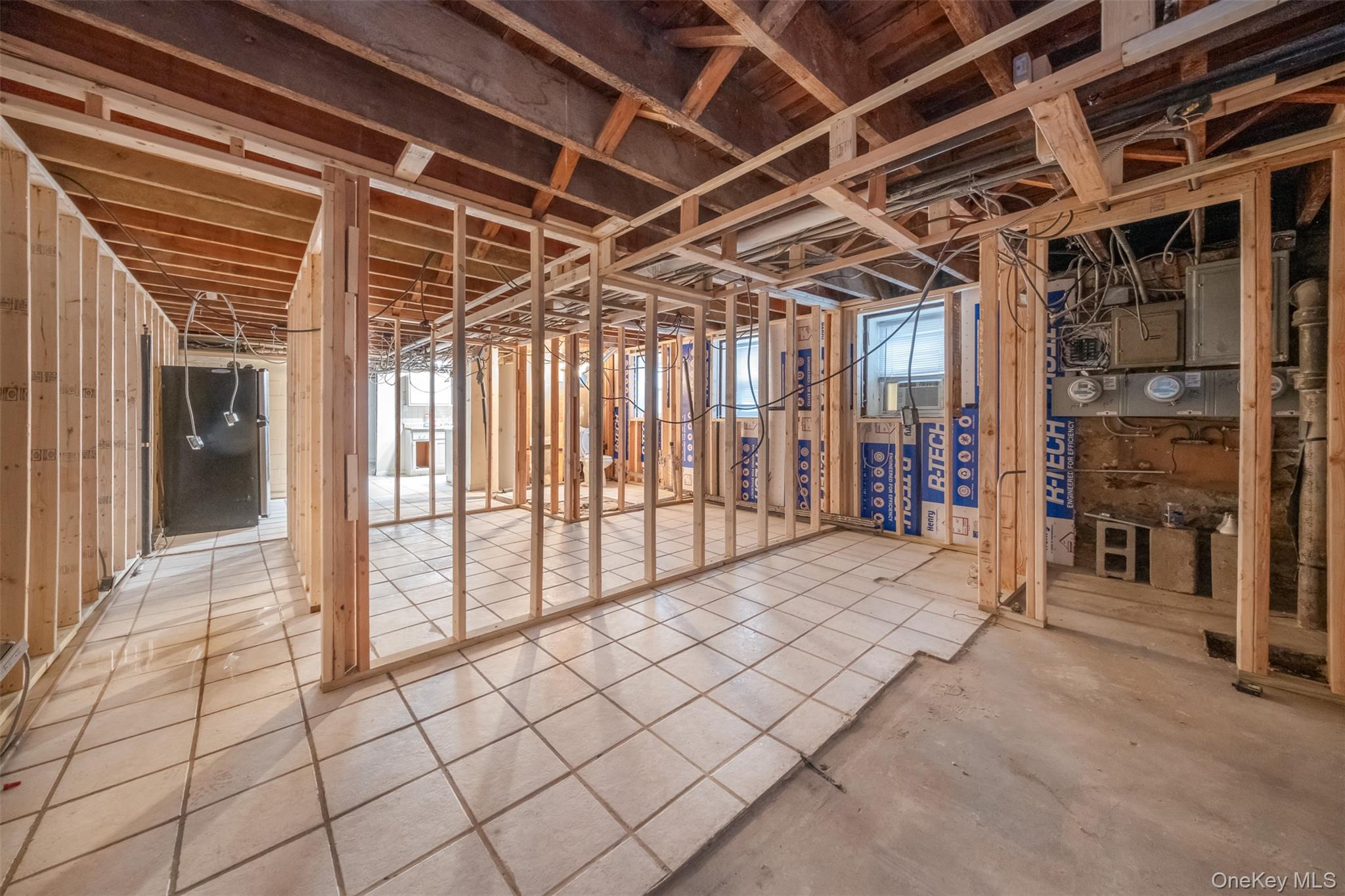 2541 Holland Avenue, Bronx, NY 10467