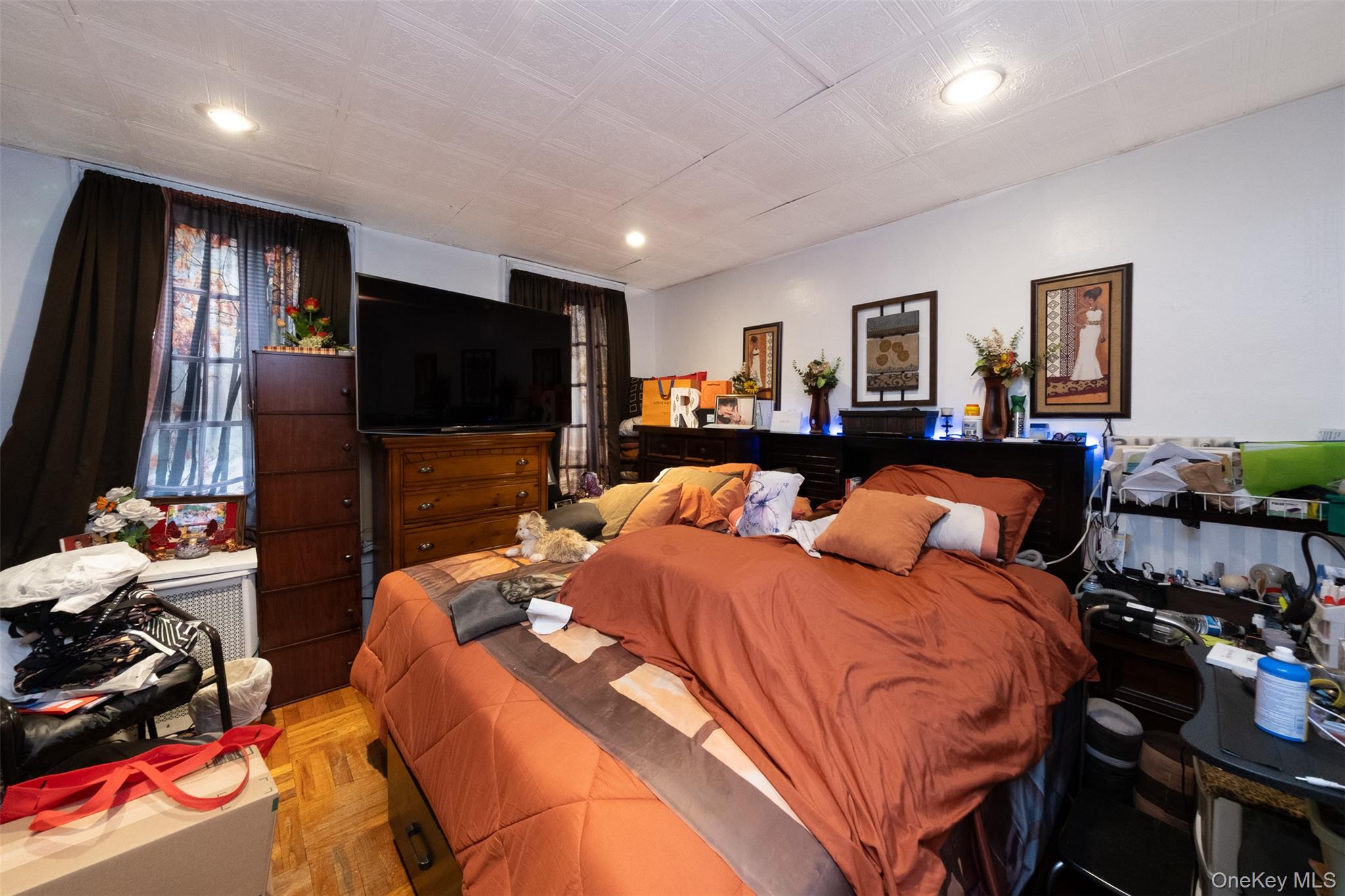 2541 Holland Avenue, Bronx, NY 10467